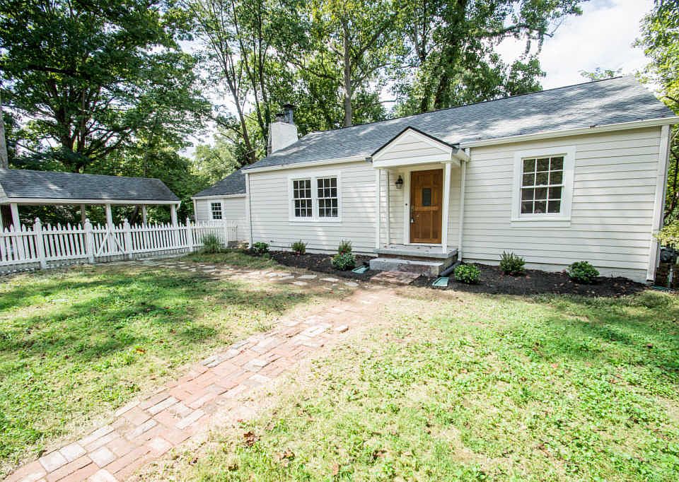 1st image of 203 Mayflower Dr