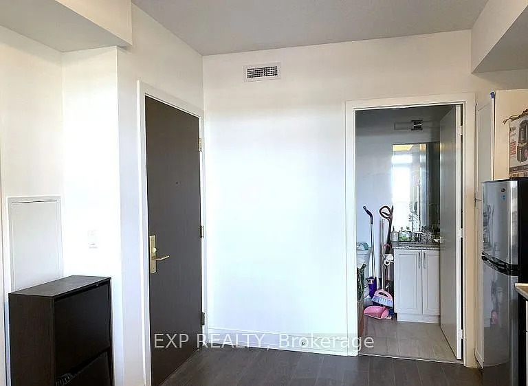 278 Buchanan Dr #530EB — Photo 6