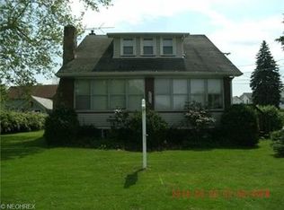 13814 Woodworth Rd, New Springfield, OH 44443