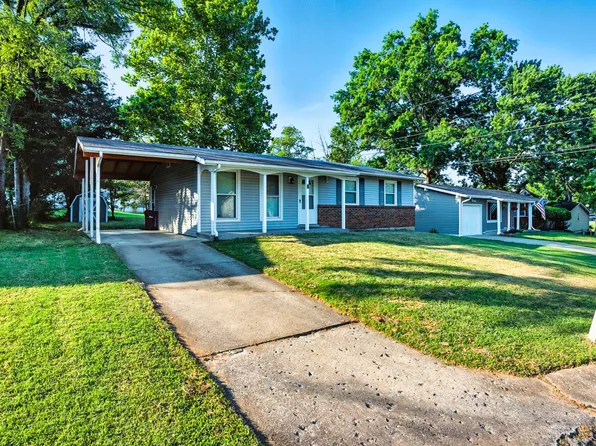 8 E Alhambra Dr, Columbia, MO 65203