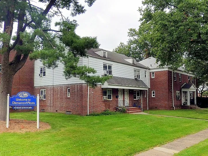48 Elmwood Ter #B