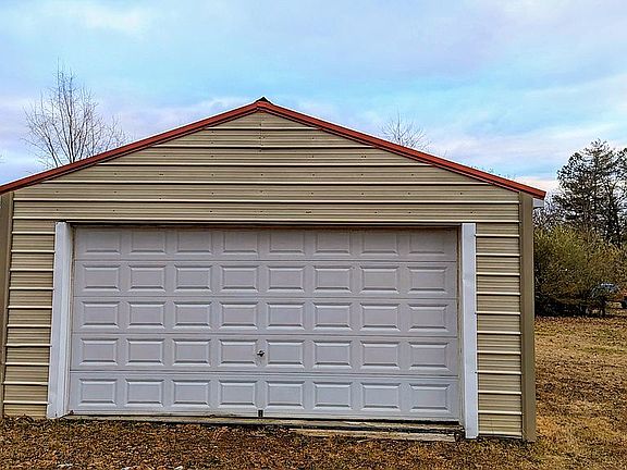 2 car detached garage