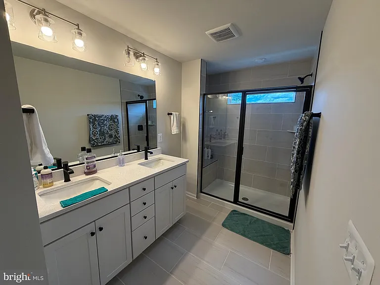 4105 Bolton Ct — Photo 25