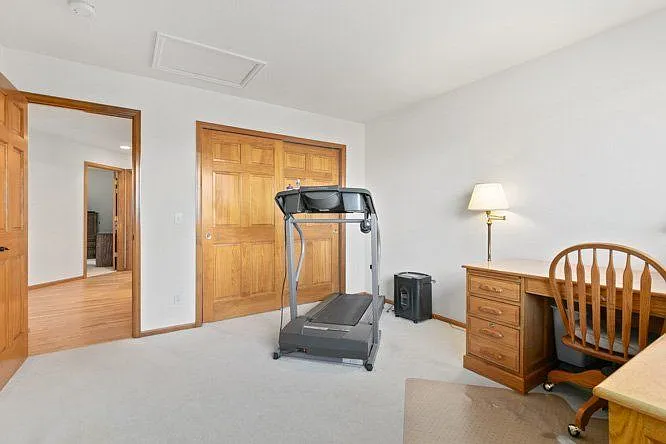 829 Sparrow Hawk Dr — Photo 27