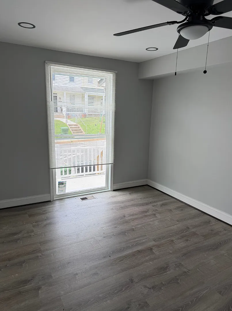 1134 Montpelier Street - 2c Available W/Bath $850 — Photo 3