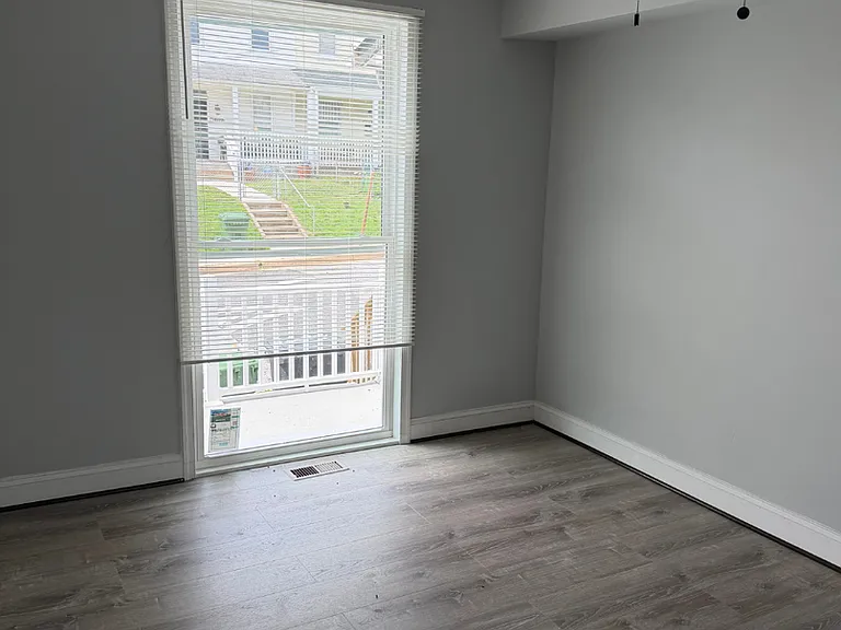 1134 Montpelier St #2B — Photo 12