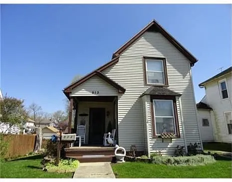 513 S Madriver St photo 1