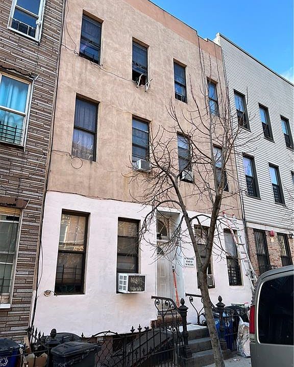 1st image of 259 Stockholm St