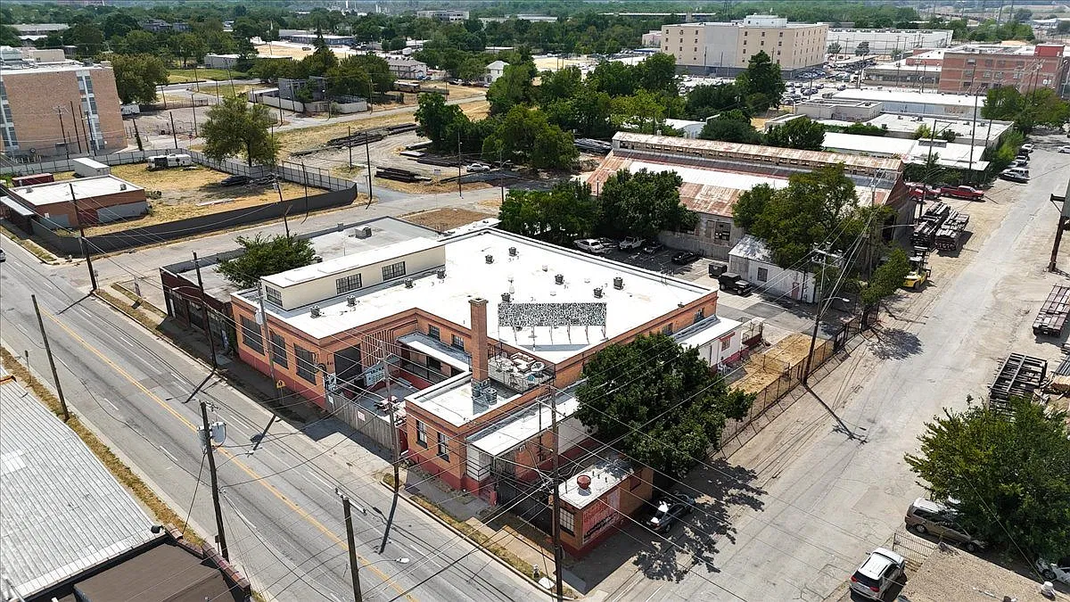 Harwood Lofts — Photo 1