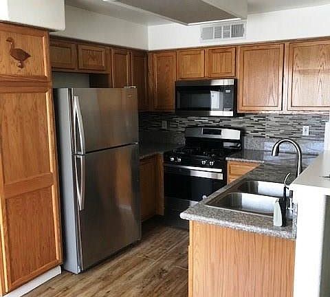 4th image of 3054 Tarpon Dr Unit 102