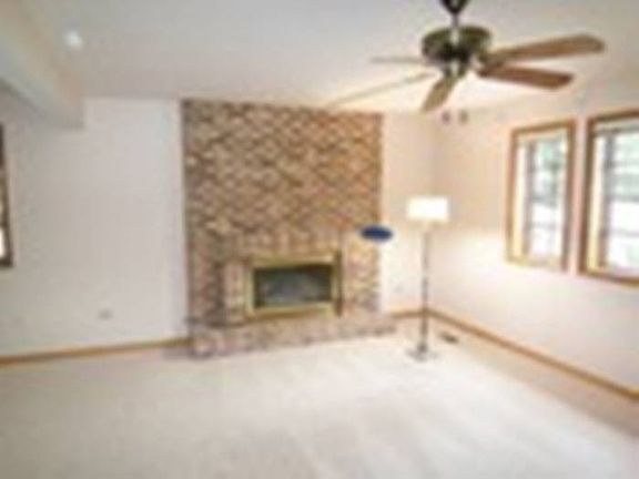 3rd image of 853 S Dwyer Ave