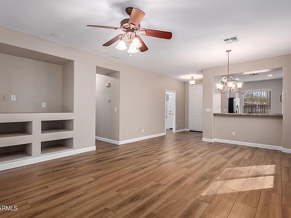 4th image of 2476 W WARREN Drive