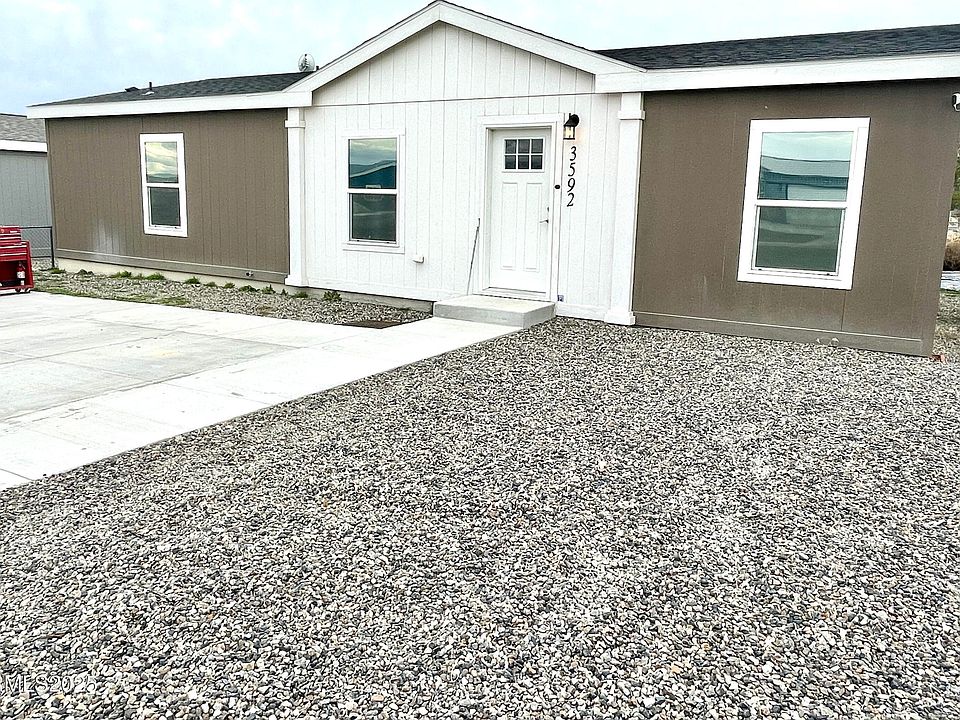 1st image of 3592 Crown Royal Cir