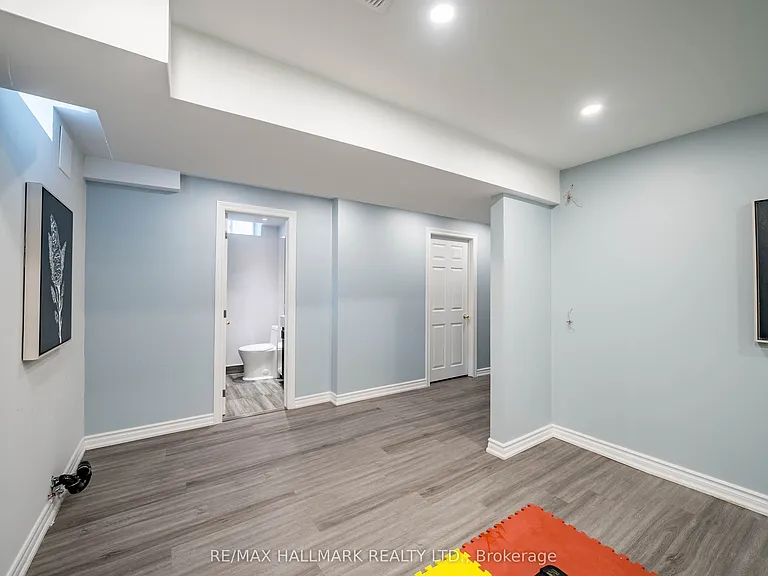 406 Reeves Way Blvd — Photo 36