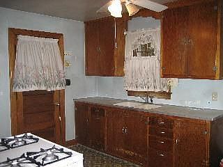 3rd image of 1825 Cullen Ave