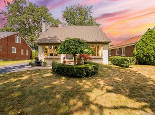 1545 Penistone Rd, Birmingham, MI 48009