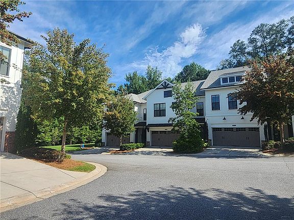 4th image of 423 Johnson Ct