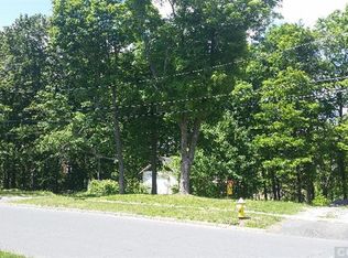 48 Parkwood Blvd, Hudson, NY 12534