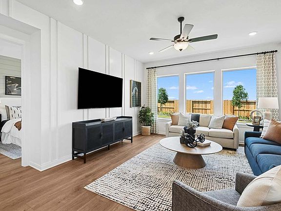 The Myrtle - Family Room