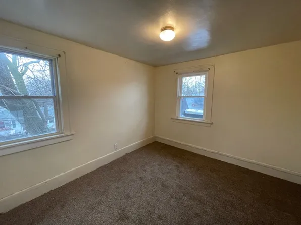 879 Chester Ave, Akron, OH 44314