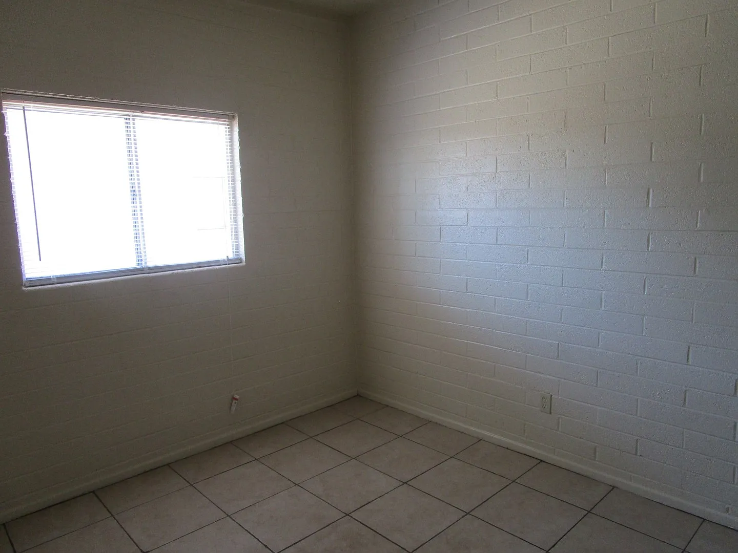 1325 W. 3rd Street — Photo 4
