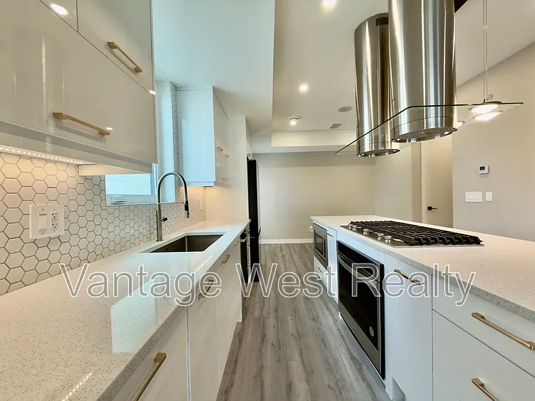 800 Morrison Ave #3 — Photo 4