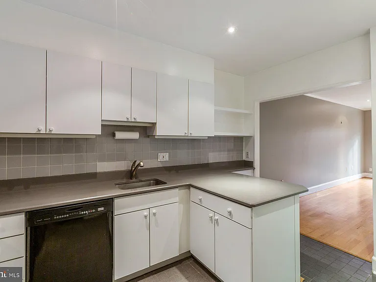1614 Belmont St NW #C — Photo 8