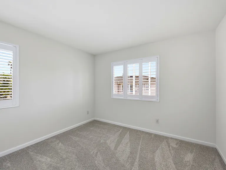 552 Stonehaven Ct — Photo 14