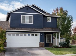 633 SE Glengarry Pl, Bend, OR 97702