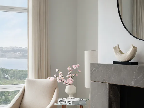 555 West 22nd Street image 8 of 14