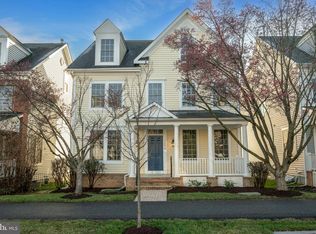 1004 Gaither Rd, Rockville, MD 20850