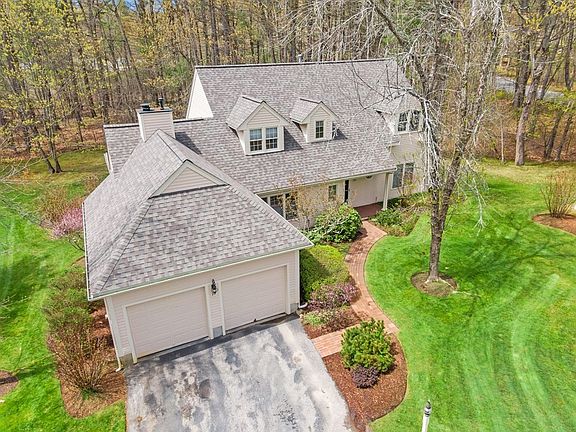 2nd image of 16 Pickman Dr