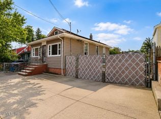 67 Rhine Ave, Staten Island, NY 10304