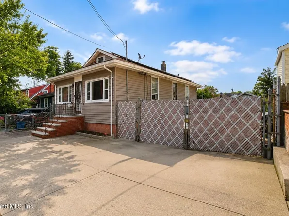 67 Rhine Ave, Staten Island, NY 10304