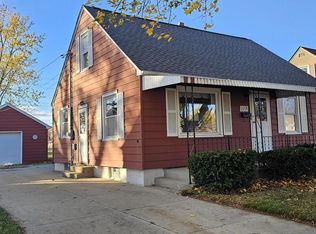 7958 29th Ave, Kenosha, WI 53143