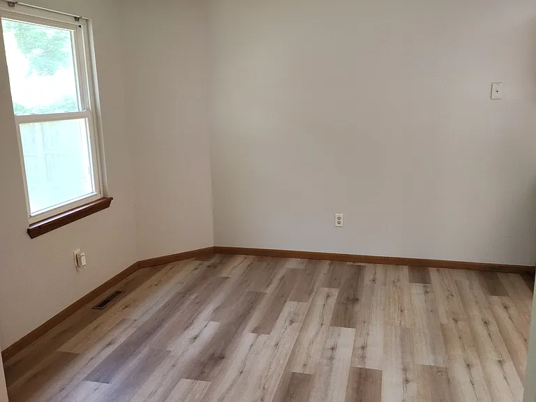 2759 W Cherokee St — Photo 11