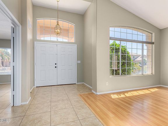 4th image of 392 W PALOMINO Drive