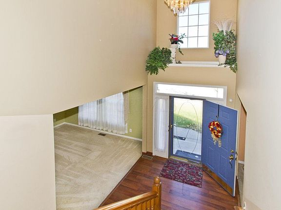 02 Front Entry