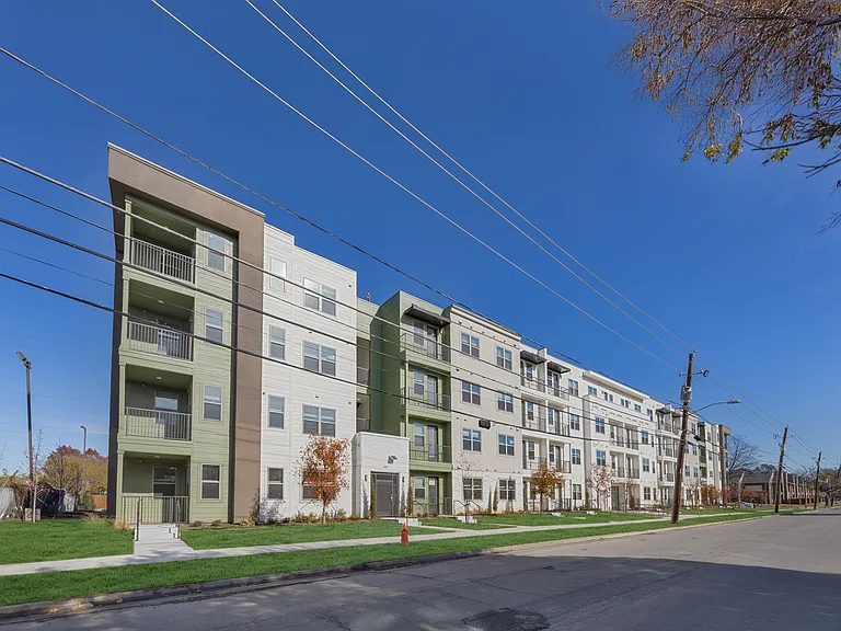 Bluffview Apartments — Photo 28