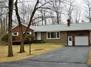 925 Algonquin Rd, Niskayuna, NY 12309