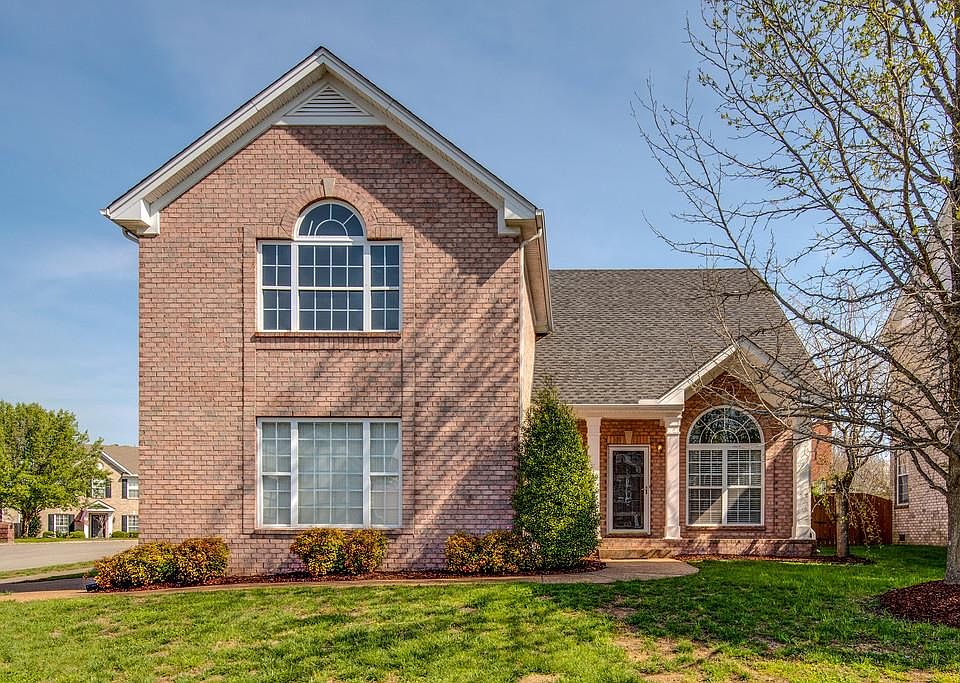 1st image of 277 Wisteria Dr