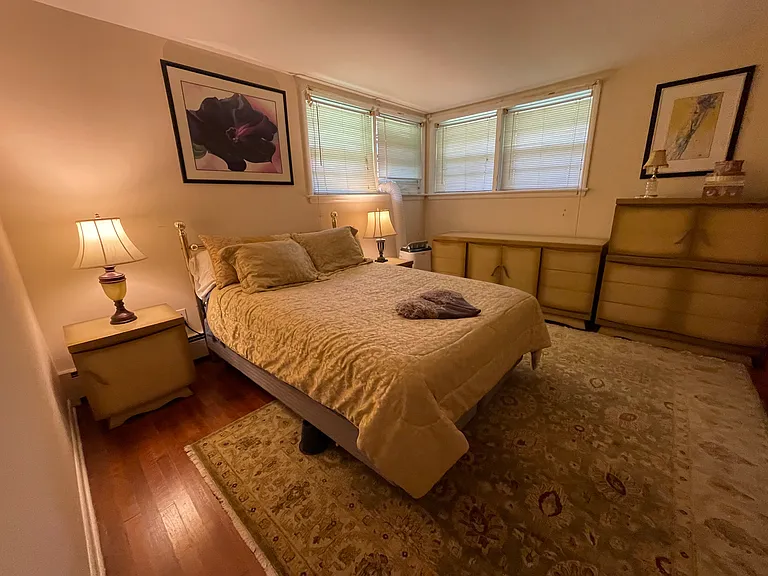 906 S Bellevue Ave — Photo 12