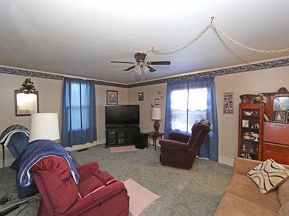 3rd image of 12427 Mary St