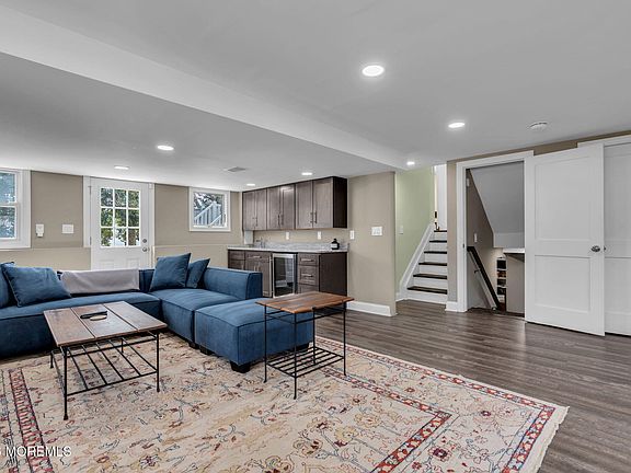 5th image of 14 Riveredge Road