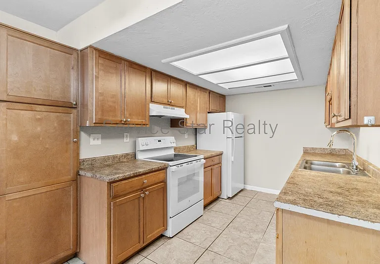 16602 N 25th St #109 — Photo 5