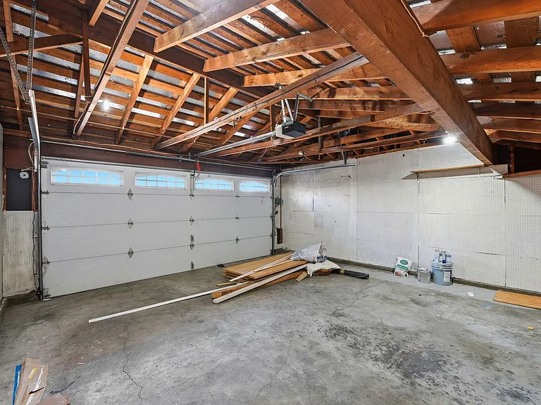 1559 Chambers Dr — Photo 41