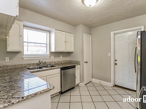 4th image of 15938 Wine Rock Dr