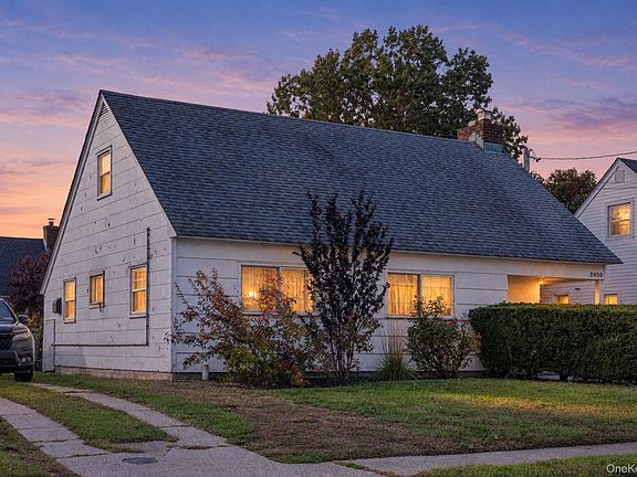 2nd image of 2450 Mermaid Avenue