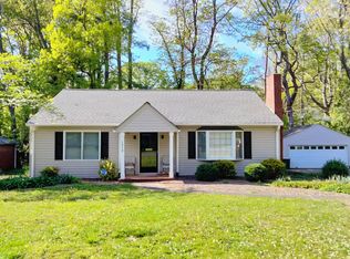 1212 Strathmore Cir, Winston Salem, NC 27104