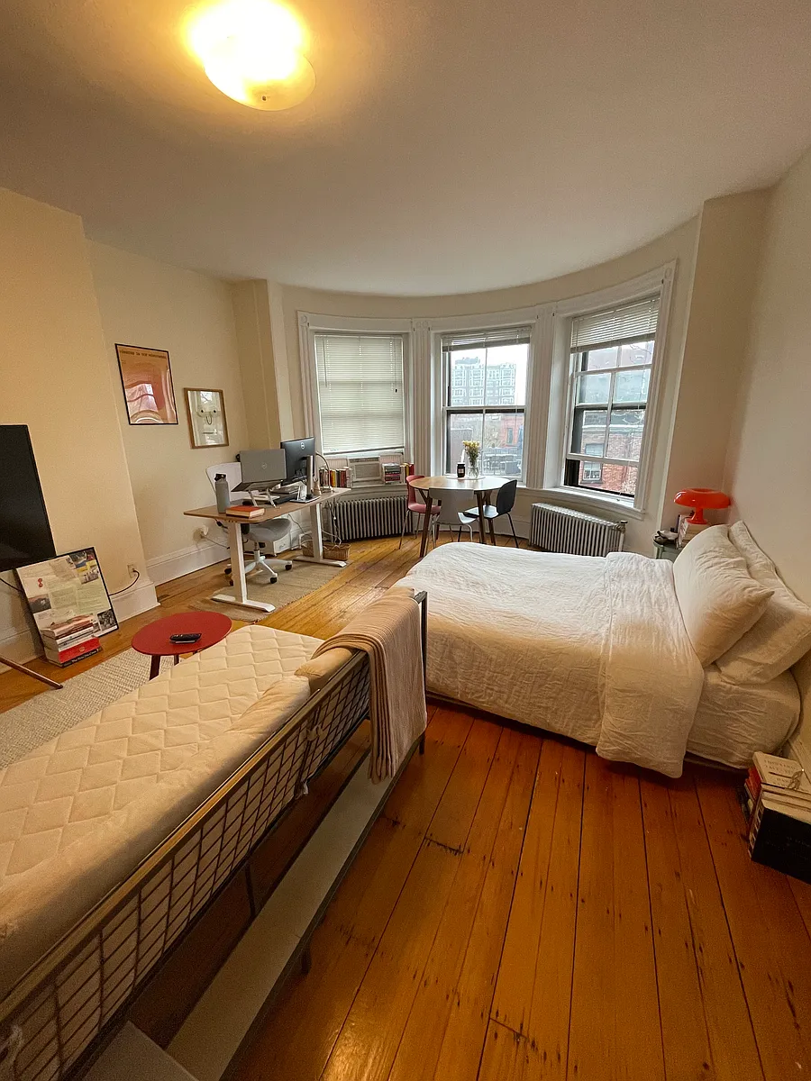 Building Photo - 379 Commonwealth Ave #7